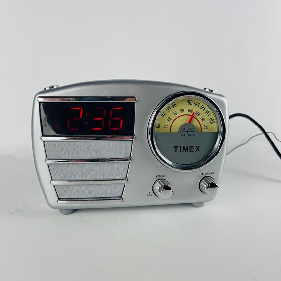 Timex Retro Silver Alarm Clock AM/FM Radio Battery Back-up Model T247S - Picture 8 of 8
